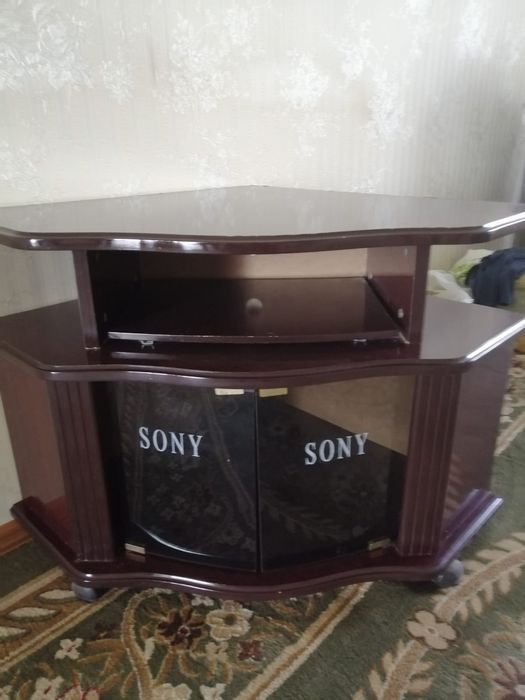 Продам тумбу для телевизора