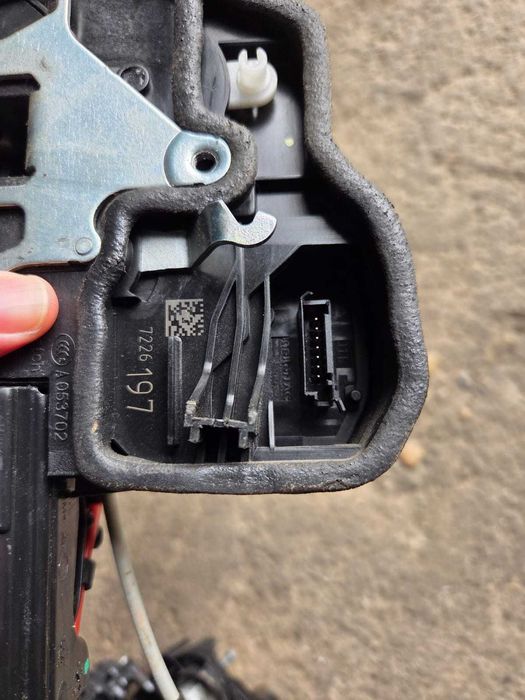 Broasca usa stanga dreapta cu soft close europa BMW seria 6 F12 F13