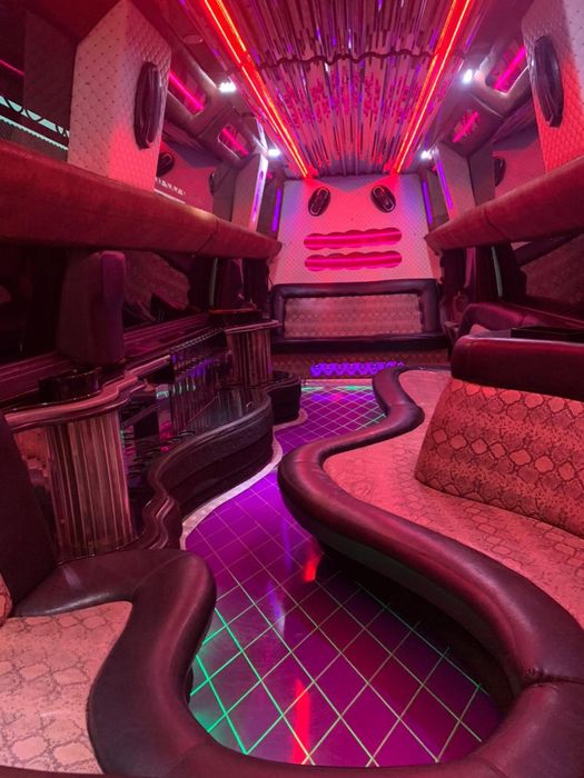 Автопрокат лимузин с водителем