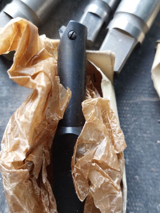 Продам токарный инструмент