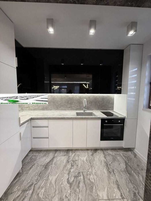 Продава се Тристаен апартамент в Пловдив, Остромила - 118 кв.м за 1907 €/кв.м - Снимка #3