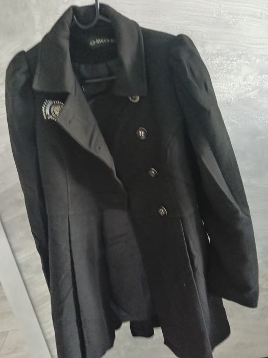 Продам куртки,пальто, шубу.