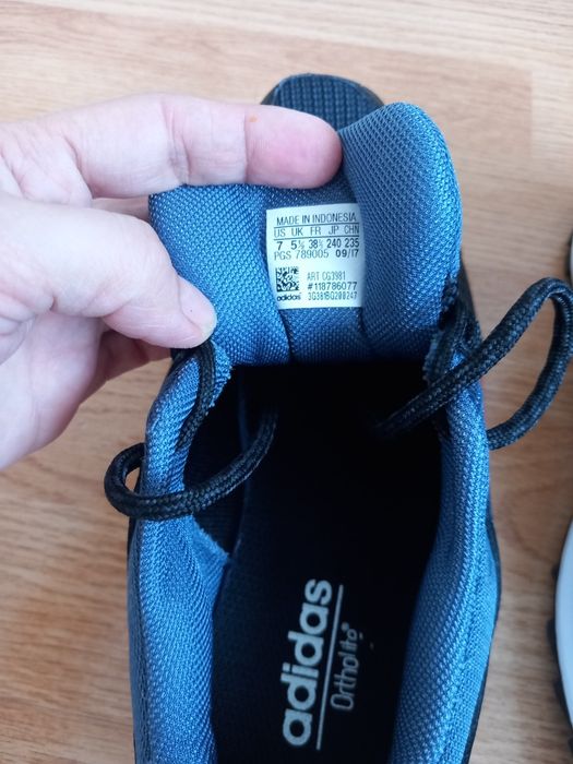 Vând adidasi Adidas dama originali