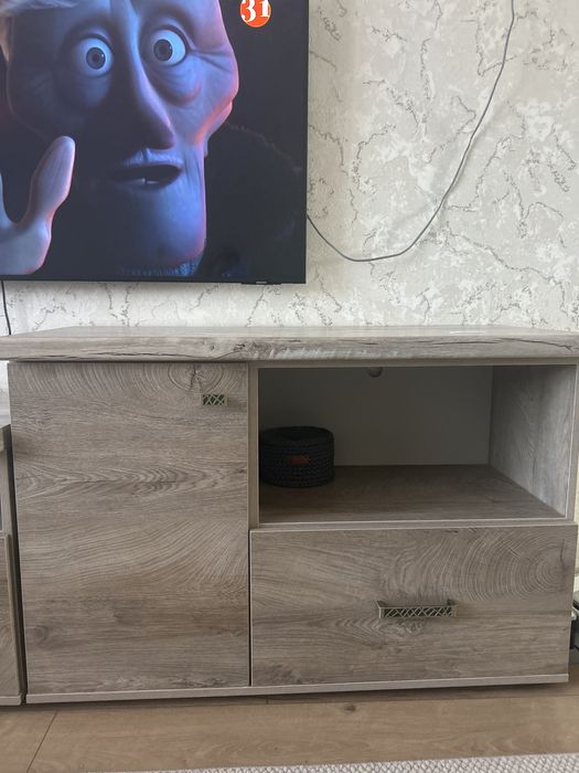 Продам тумбу для телевизора