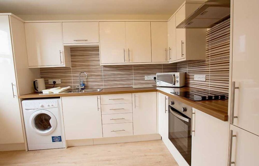 Дава се под наем Едностаен апартамент в Пловдив, Централна гара - 34 кв.м за 178.5 € - Снимка #1