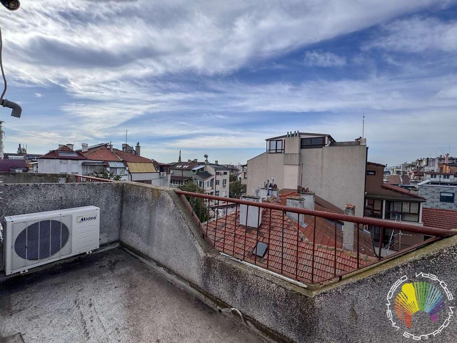 Дава се под наем Двустаен апартамент в Бургас, Център - 50 кв.м за 255 € - Снимка #5