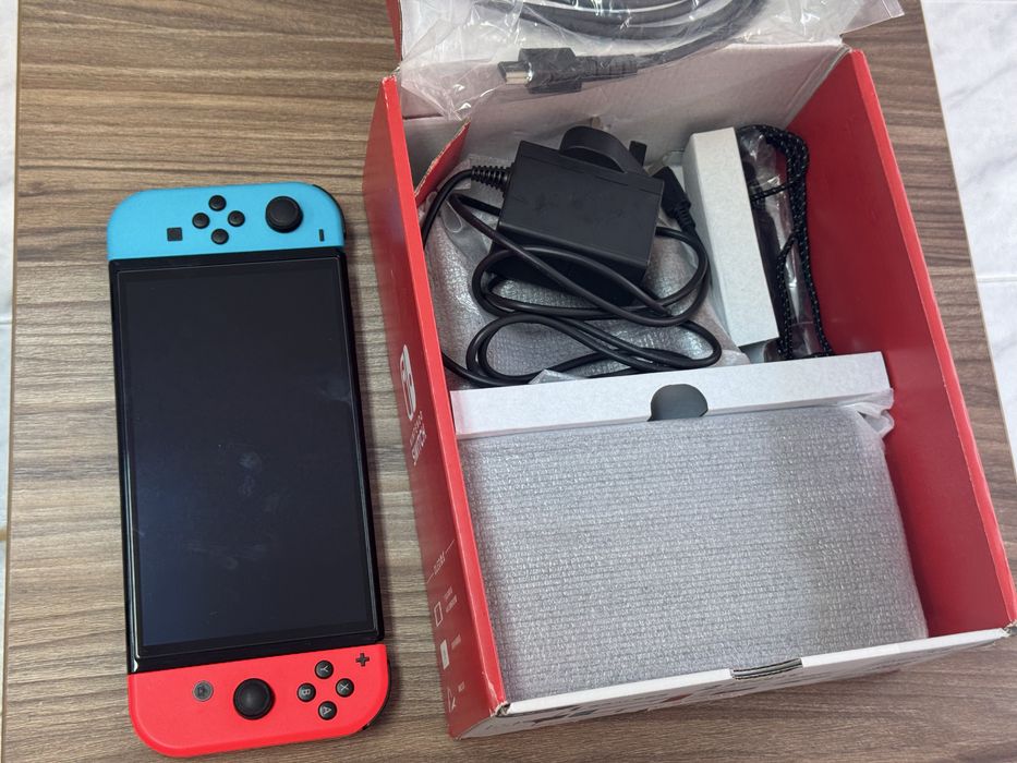 Nintendo Switch OLED с поставен чип