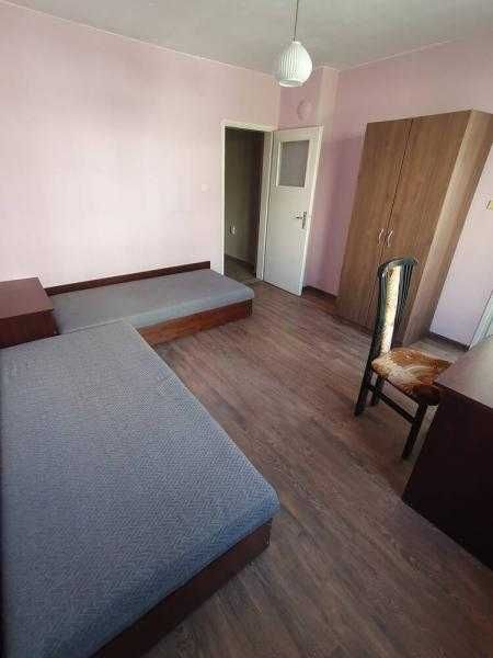 Дава се под наем Тристаен апартамент в Бургас, Възраждане - 96 кв.м за 408 € - Снимка #5