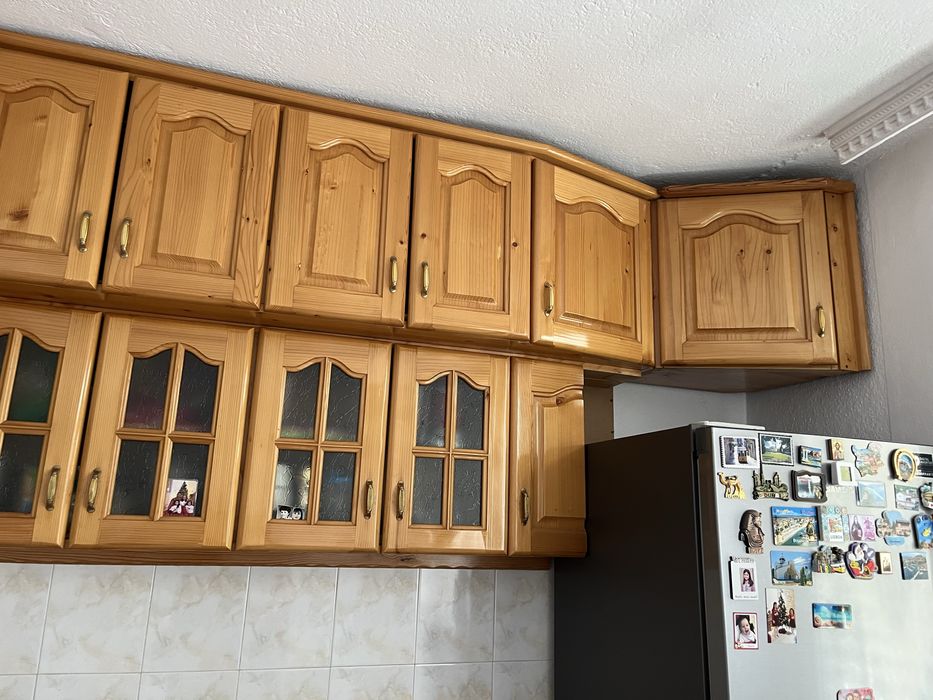 Дървена кухня шкафчета