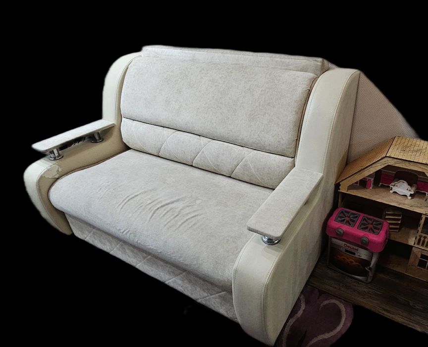 Продаю диван, б/у. 50000тг. Торг. Самовывоз.