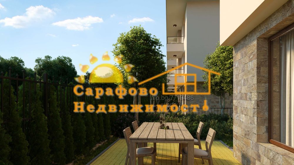Тристаен Акт 16 със 101м2 двор с две паркоместа до плаж