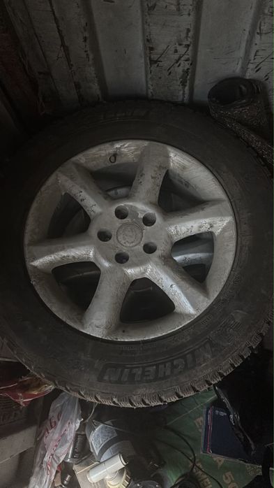 продам диск с резиной