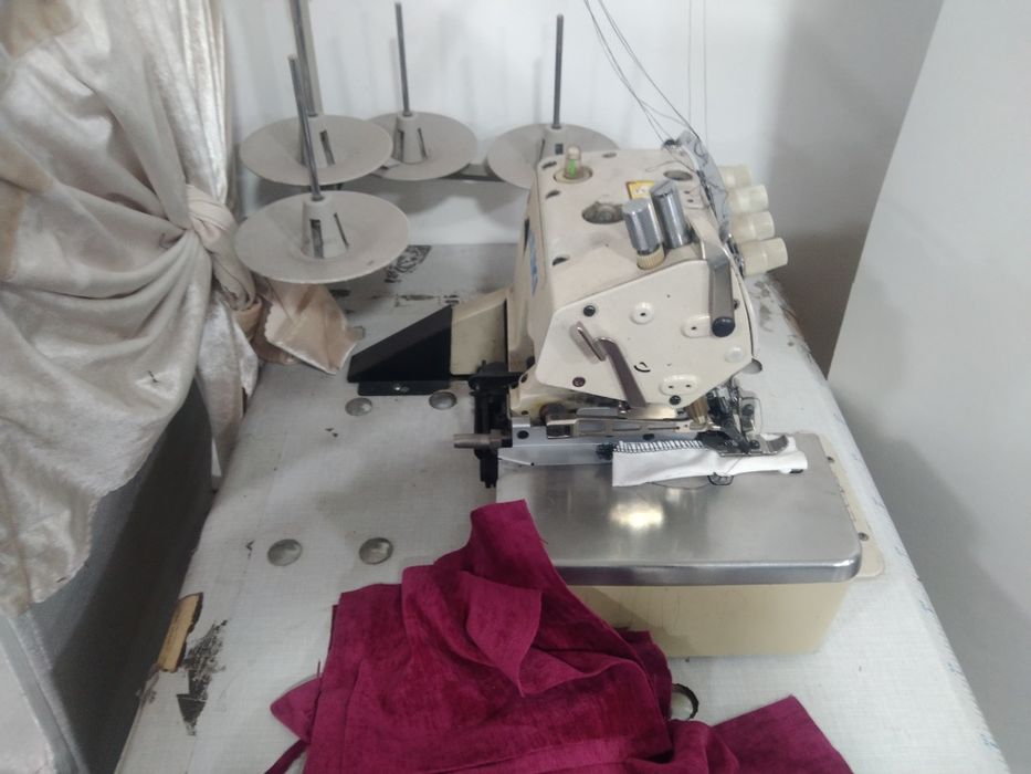 Продается швейная машина