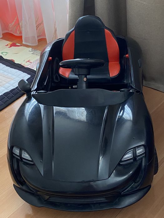 Машинка детская черная