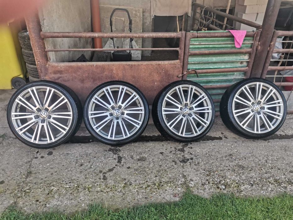 Jante KBA48743 235/35R19 cu capace Volkswagen si cauciucuri brigestone