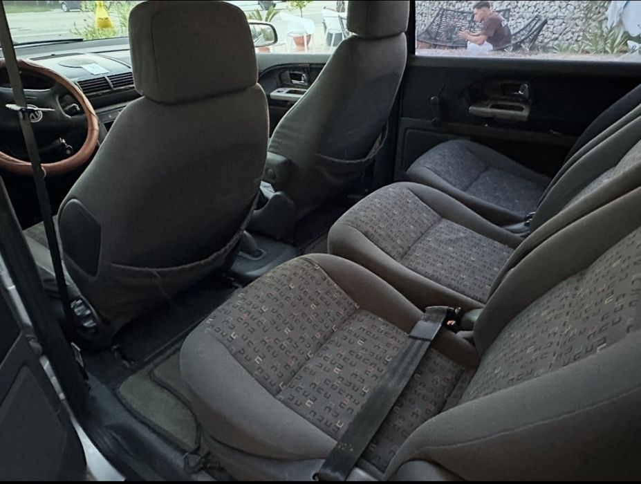 Vw sharan 1.9 diesel 131 cp 7 locuri 2002