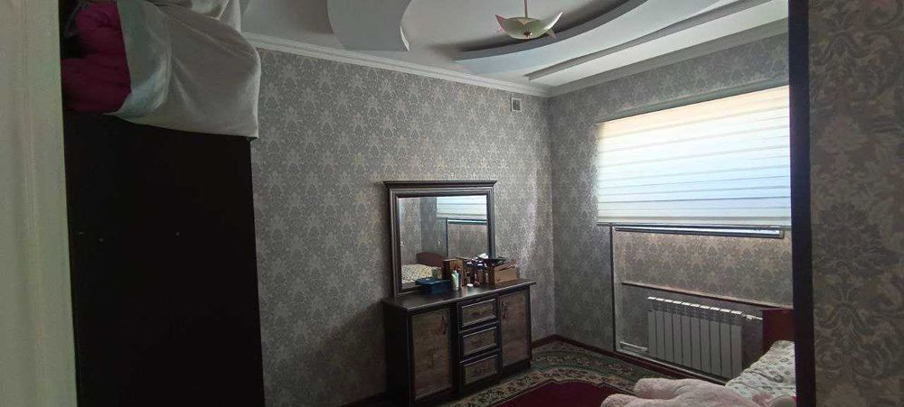 Uy sotiladi Oltintepadan 3 sotik 8 ta hona 2 etajni