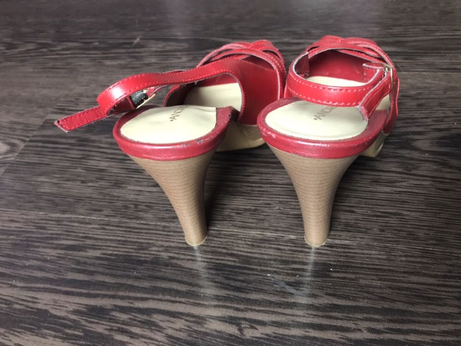 Дамски обувки