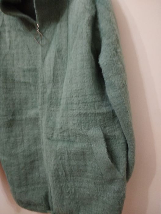 Продается новая кофта ,на молнии . Разм 50-52