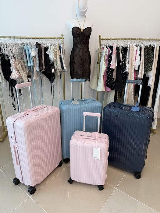 Продам чемодан Rimowa