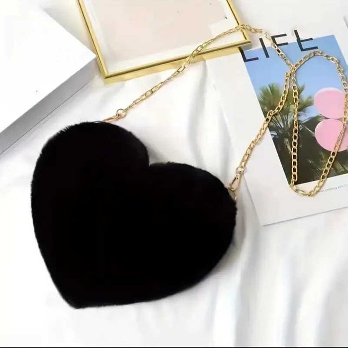 Нова пухена чанта Сърце с дълга дръжка