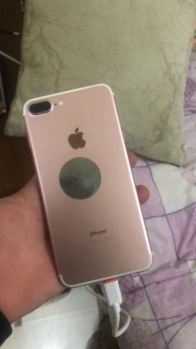Айфон 7+ продам 32гб