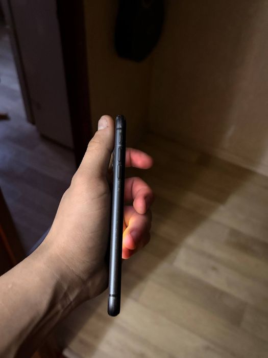 Продам айфон 11 в хорошем состоянии