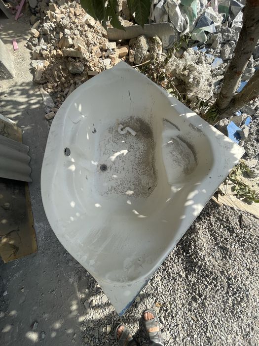 чугунная ванна сотилади