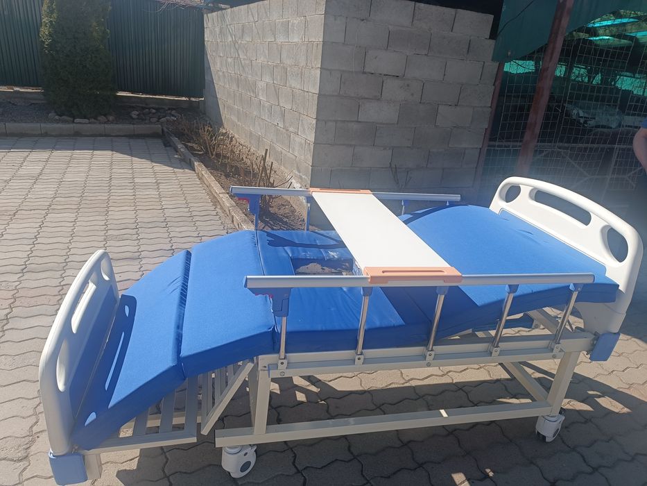 Медицинская кровать