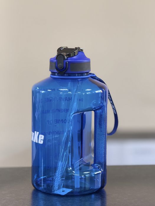 Спортна бутилка за вода Sluxke - 2L