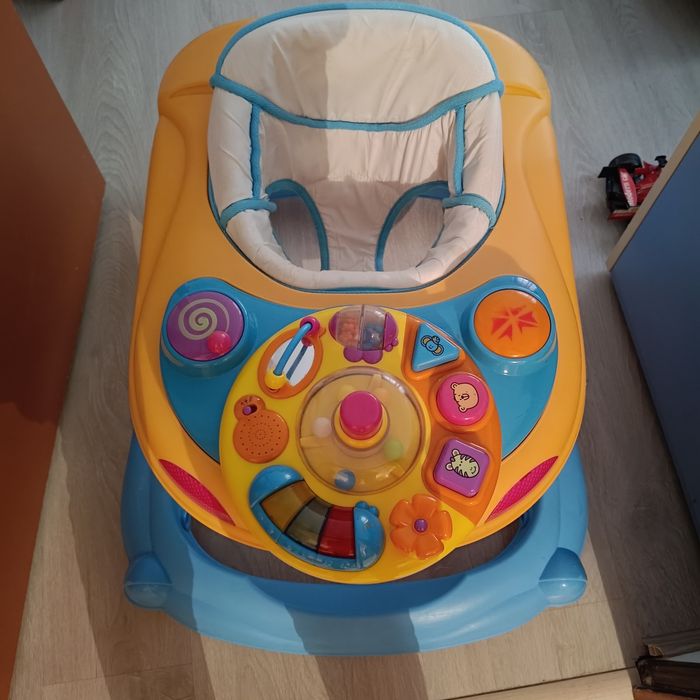 Проходилка Chicco с музикален панел