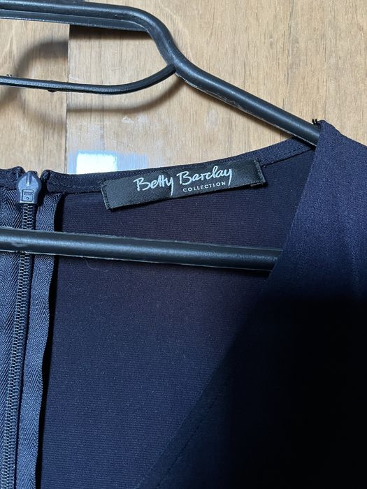 Елегантна рокля Betty Barclay