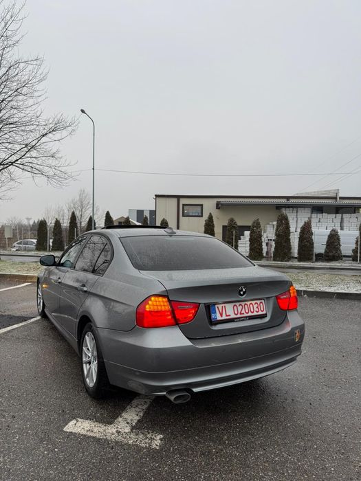 BMW 320D 177CP -Euro5- Trapa/NAVI/Piele/Senzori parcare/Încălzire