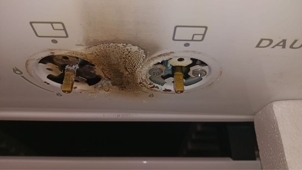 Продам стиралку и Газ