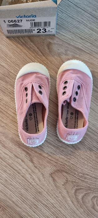 Tenisi Victoria - marimea 23