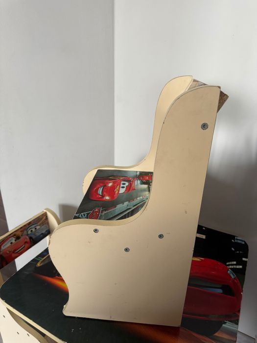 Детский столик со стульями