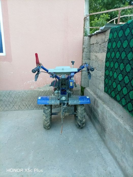 Motoblok dizelda yuradi