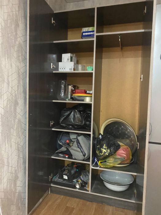 Продам шкаф для прихожей , для спальни