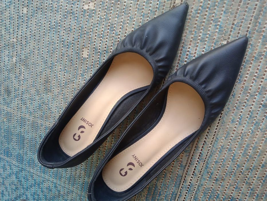 Продам женские туфли