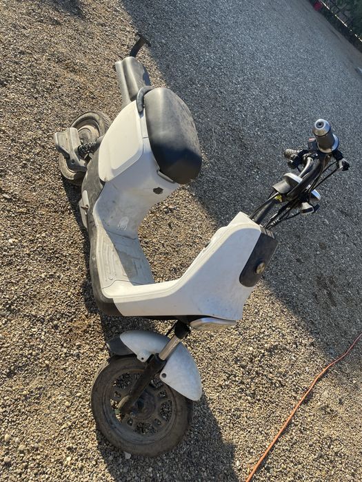 Vand scuter electric schimb