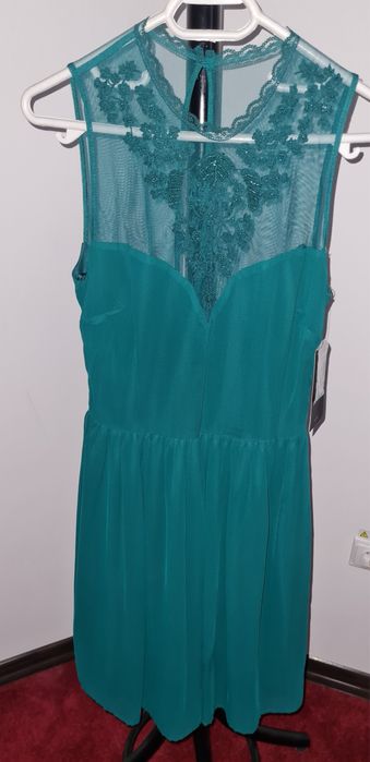 Vând rochiță ocazie nouă cu etichetă mărimea S