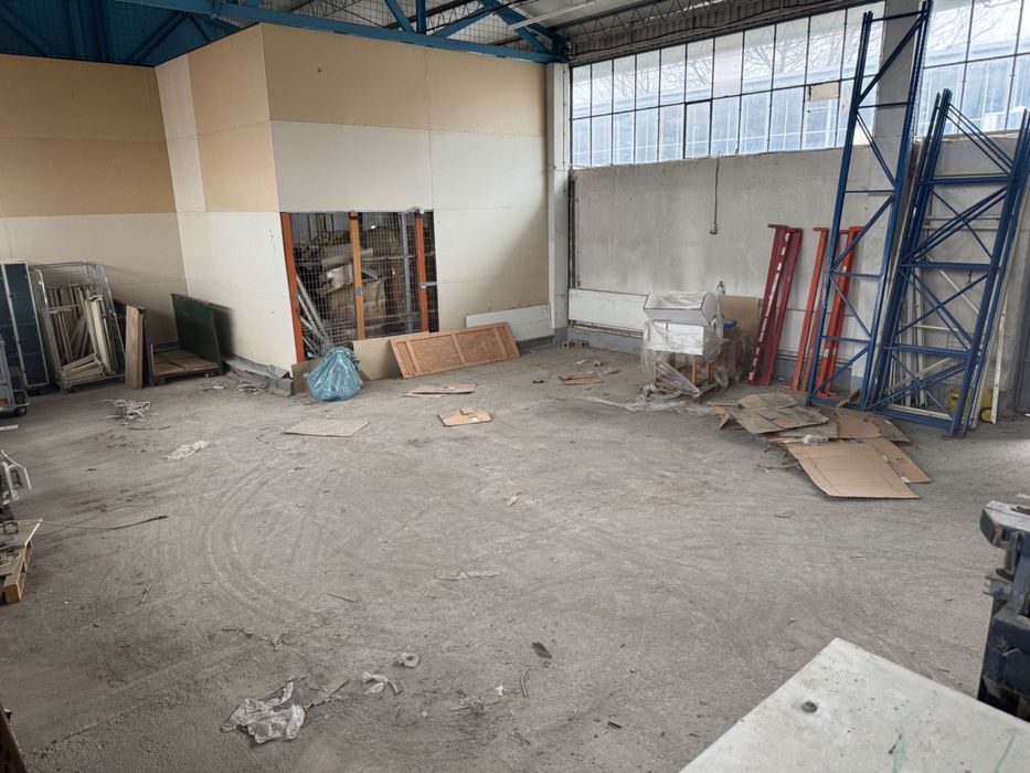 Spații de depozitare / distribuție