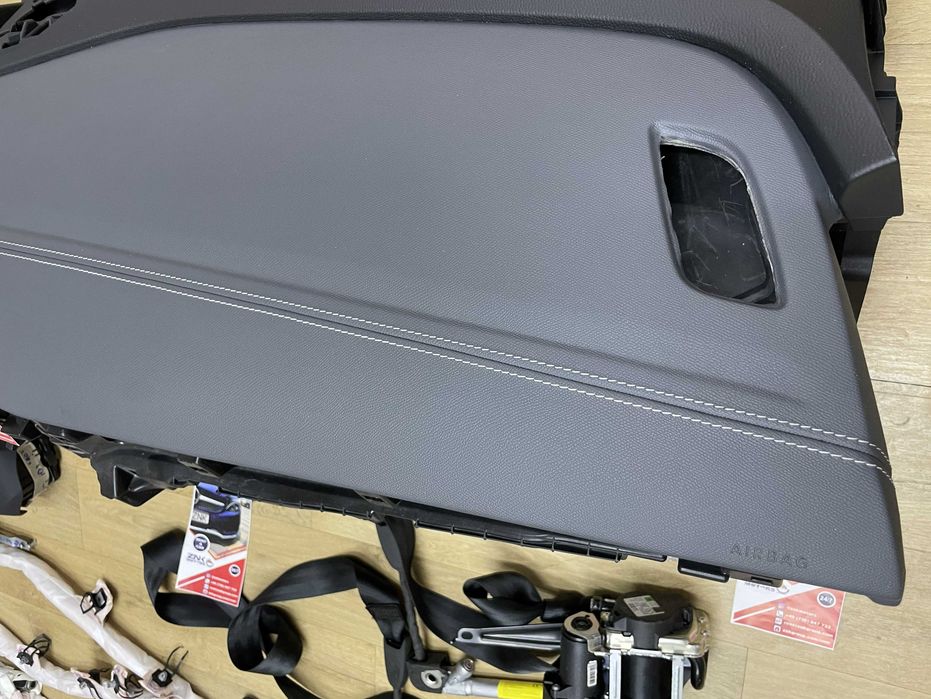 Volkswagen ID4 - plansa de bord - kit airbag - set centuri siguranta