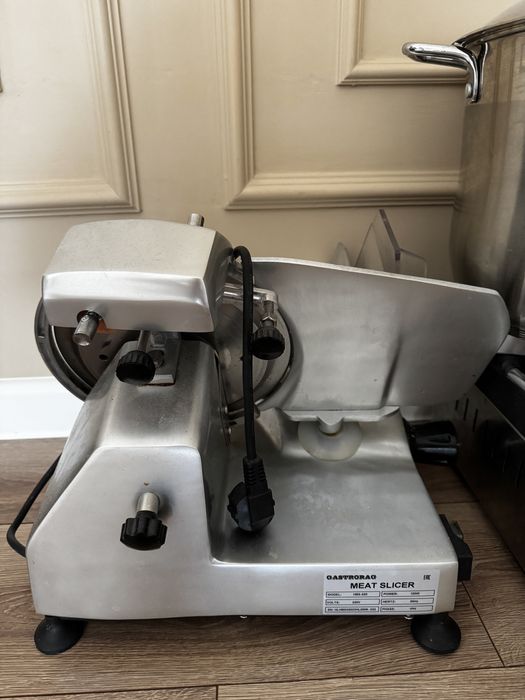 Слайсер электрический