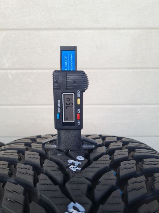Зимни гуми 4 броя NOKIAN WRSnowProof 235 50 R17 дот 1519