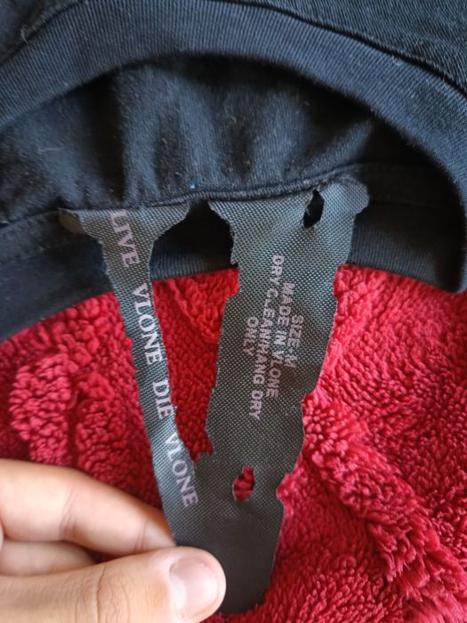 Vlone t-shirt  .