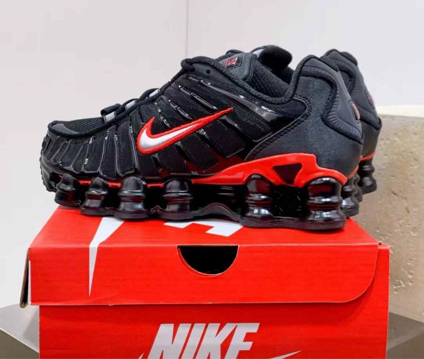 Нови мъжки маратонки Nike Air Max Shox TL black red