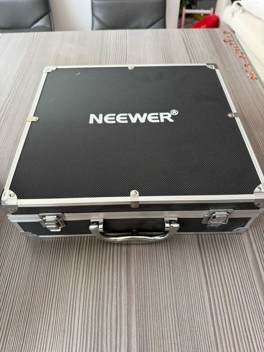 Neewer X14II Teleprompter