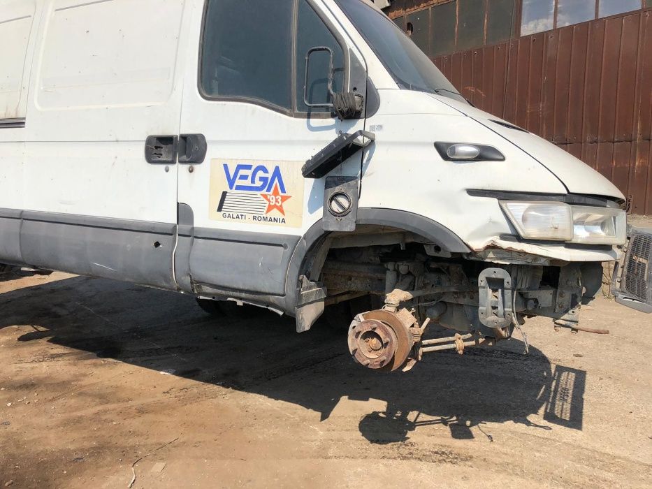 Iveco Daily 2300 cmc 2006 Dezmembrez/Dezmembram
