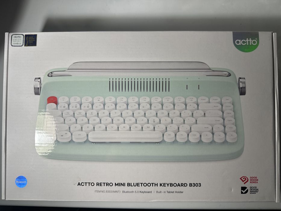 Беспроводная ретро-клавиатура